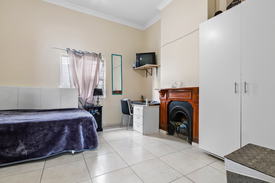 10 Bedroom Property for Sale in Observatory Western Cape